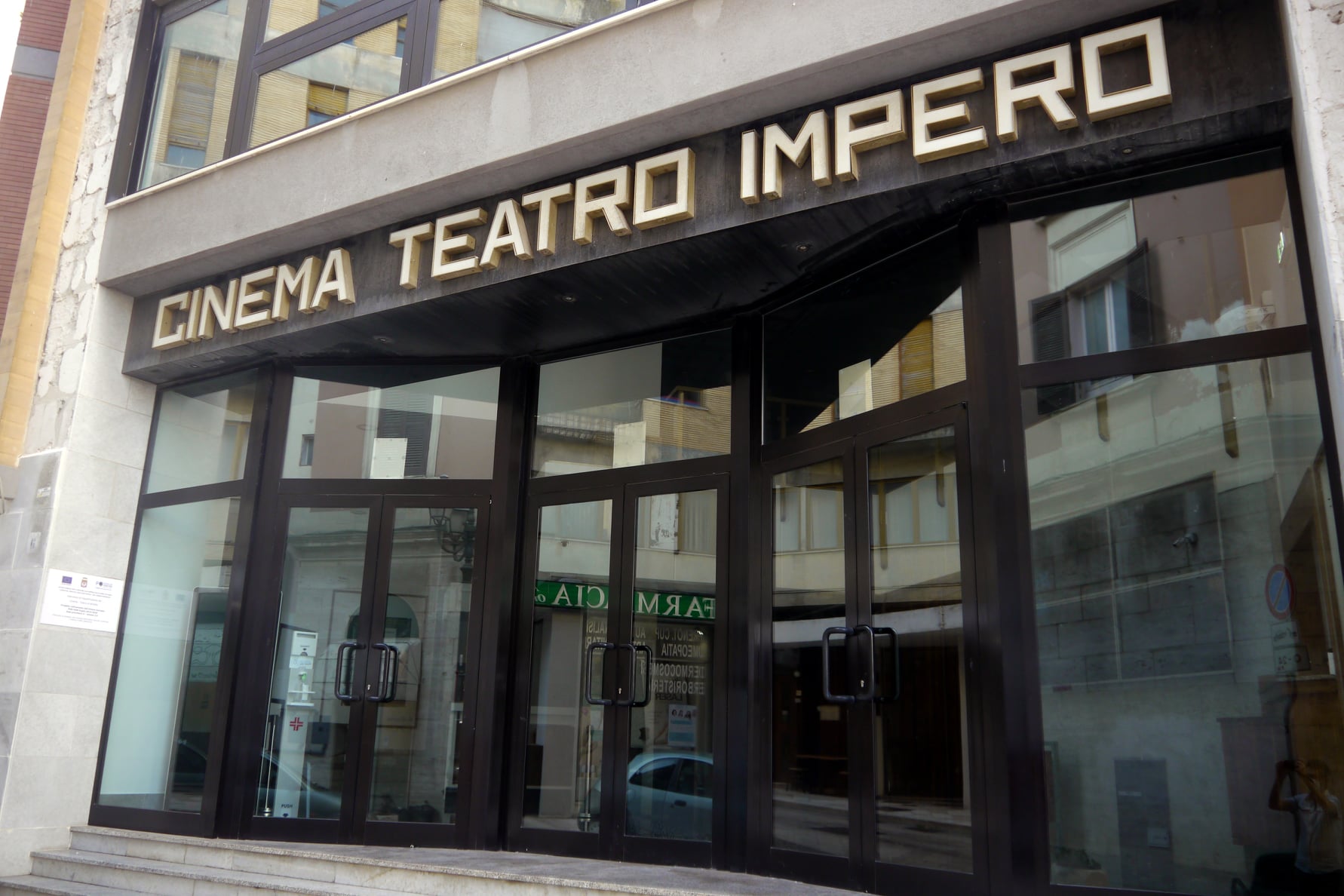 copertina teatro impero
